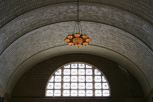 Ellis island reception hall.jpg