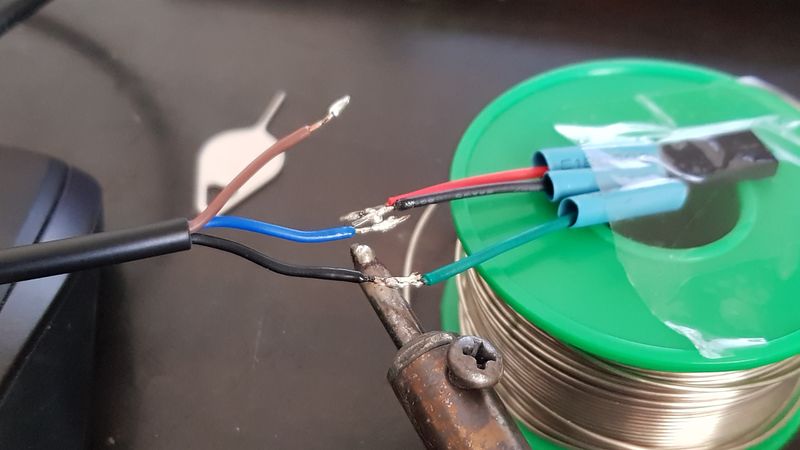 File:Soldering inductive sensor.jpg